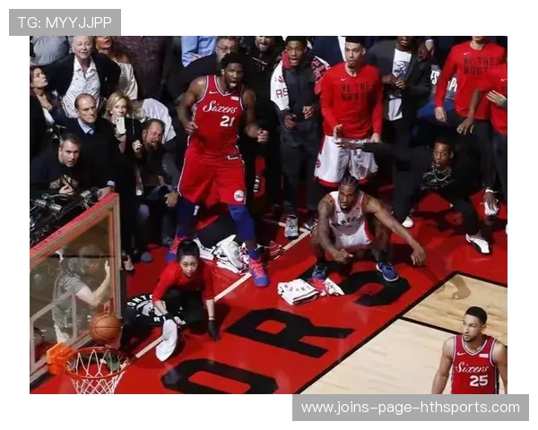 伦纳德最后时刻抢下关键篮板并补篮得手，快船胜出