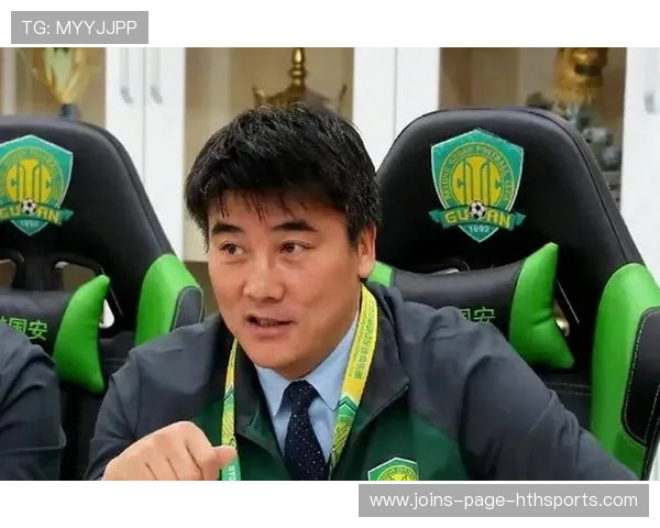 上海海港前锋李明快速突破，打入制胜一球