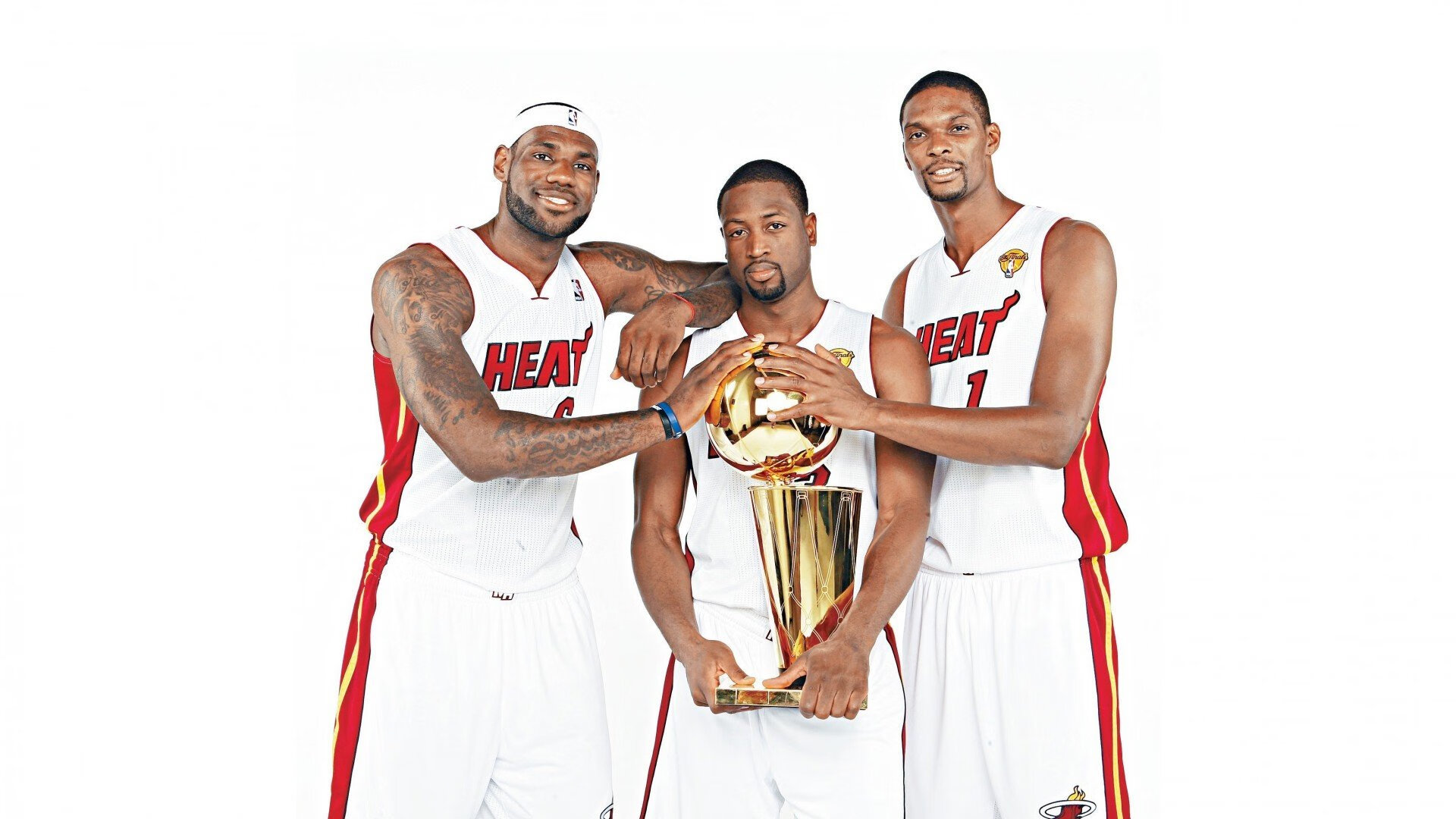 世界杯冠军城市庆典：百万球迷涌上街头机场接机